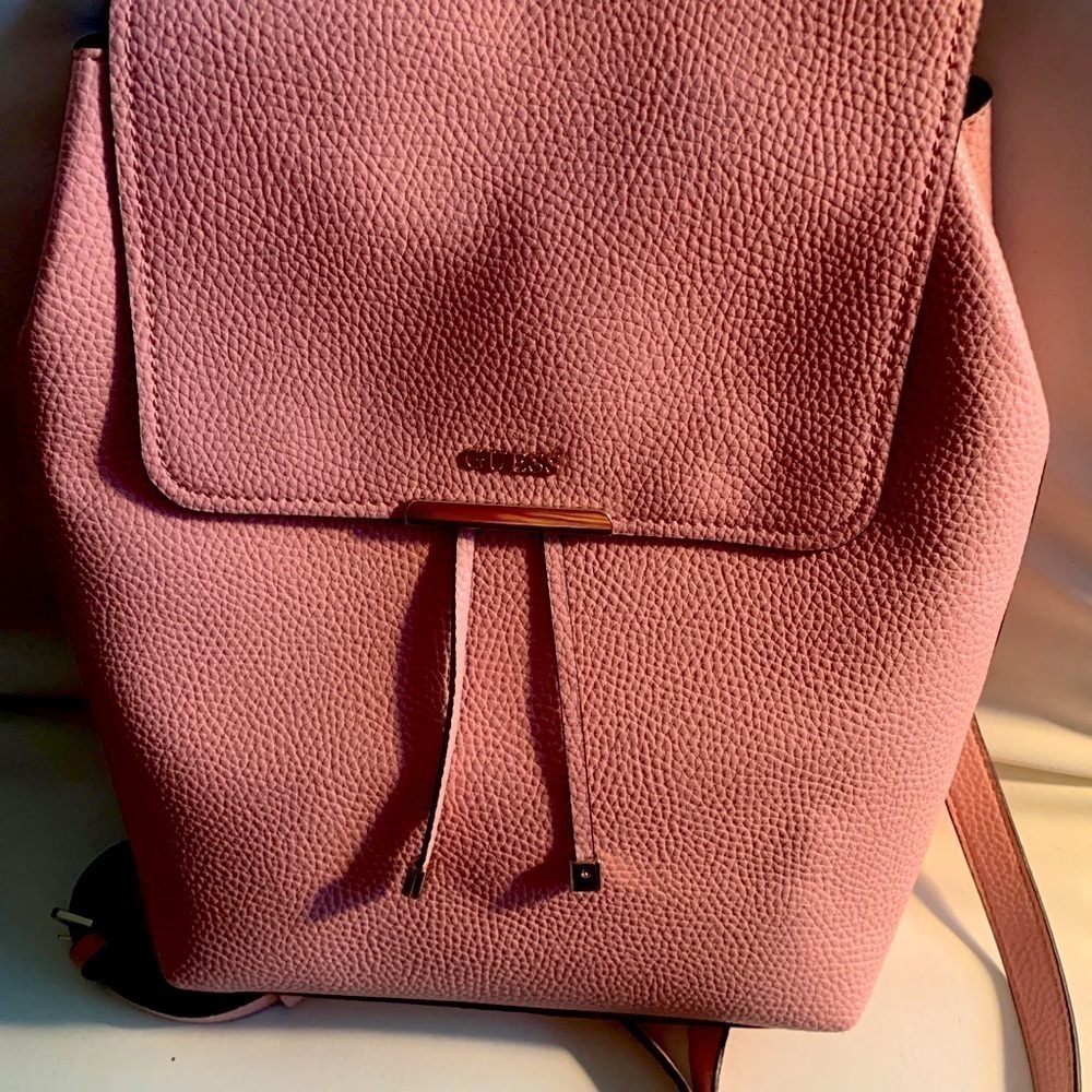 Guess ladies backpack - Picture 6 of 7